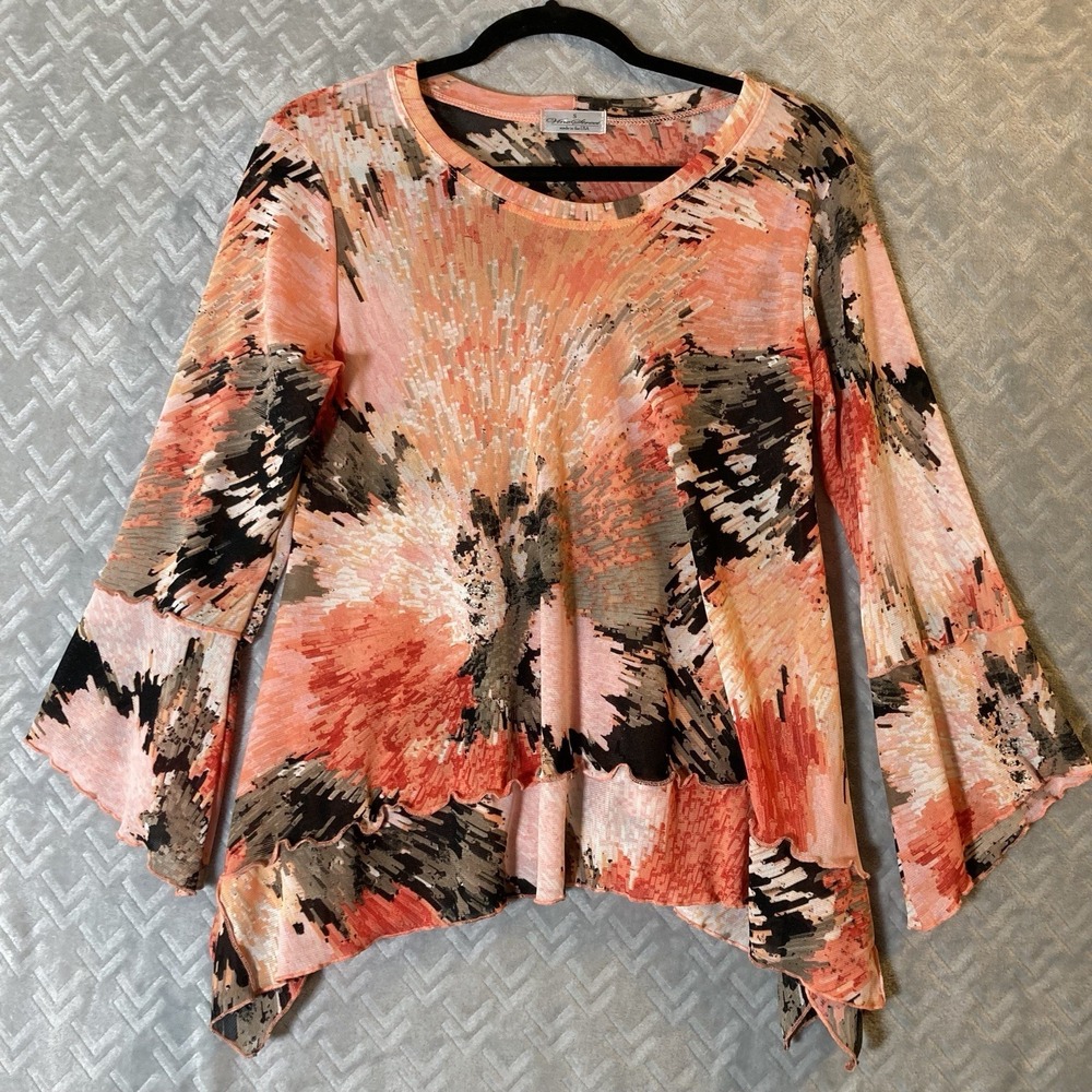 Vine Street Women's Blouse Size Small Wearable Art 3/4 Bell Sleeves Vintage